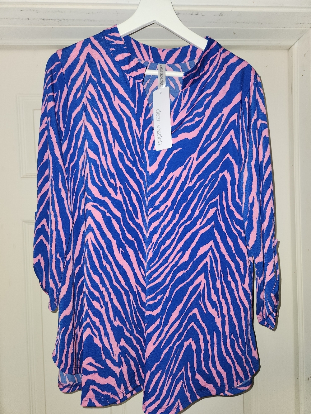 NWT Dear Scarlett Zebra Print Top – Size Large